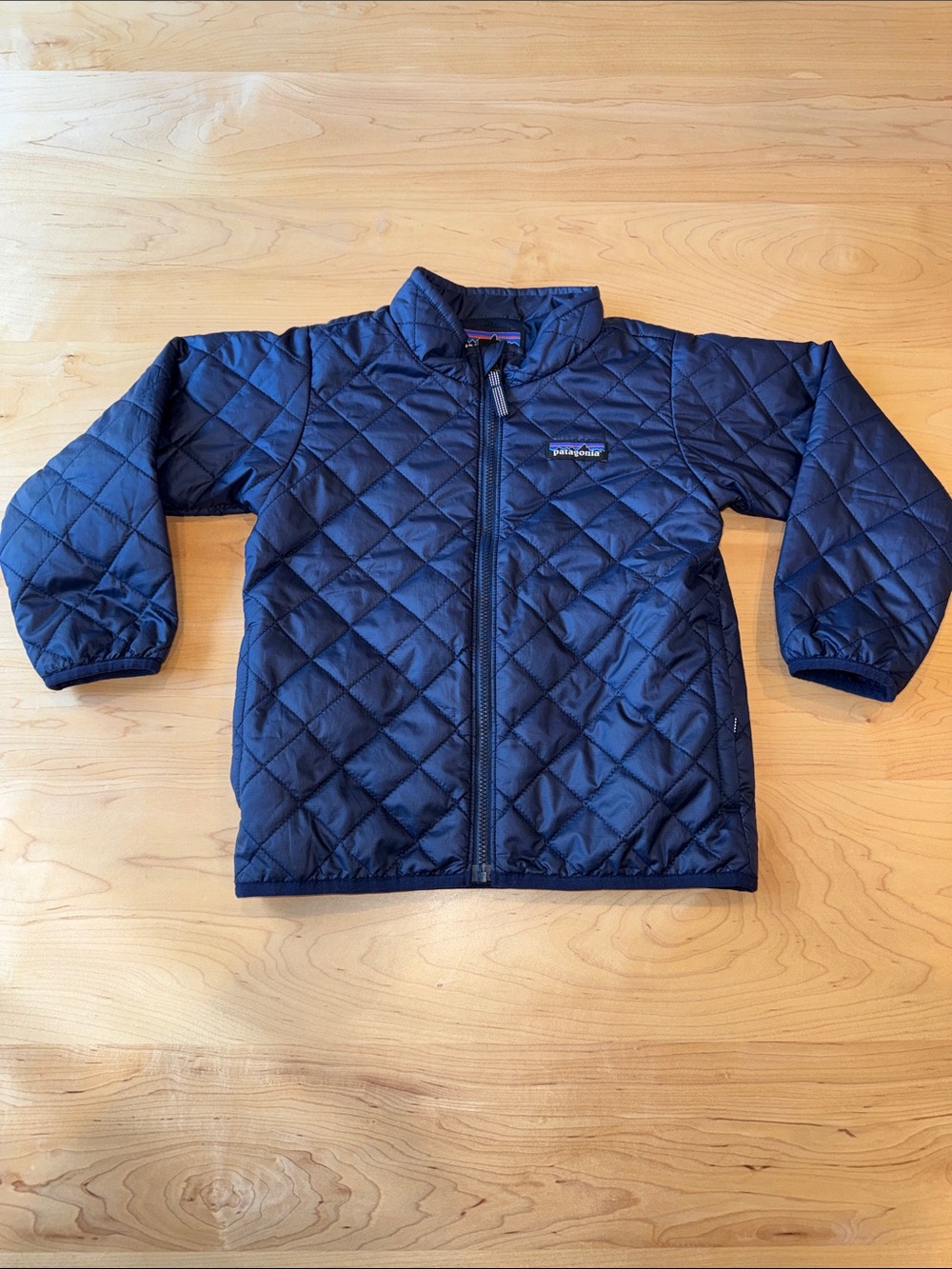 Kids Patagonia Nano Puff Jacket in Navy Blue size 4T